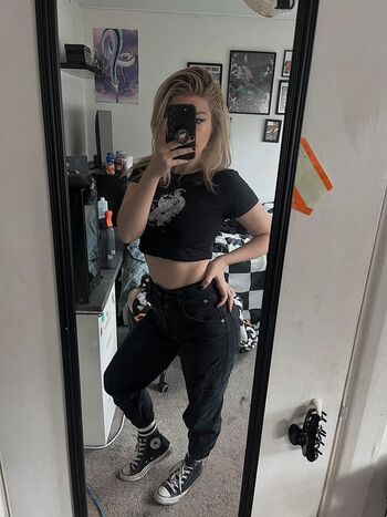 Full leaked Luuucy private photo