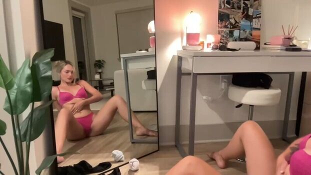 Full leaked Luvaimee private photo
