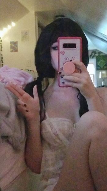 Full leaked Luvmepleas private photo