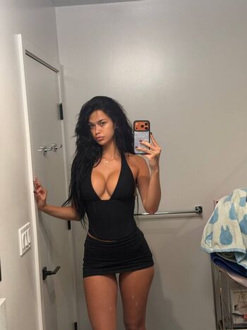 Full leaked Luvstruck private photo
