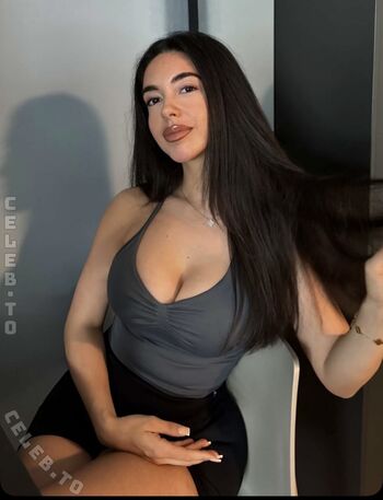 Full leaked Lya aylin page private photo
