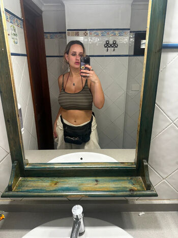 Full leaked Lydia whitaker private photo