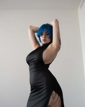 Full leaked Lyra crow  page private onlyfans photo