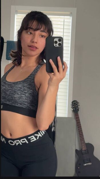Full leaked Lyssalevin private photo
