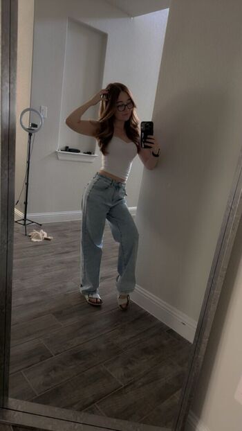 Full leaked Lyssaurora page private photo