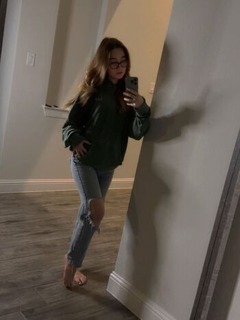 Full leaked Lyssaurora private photo