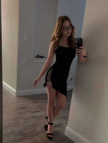 Full leaked Lyssaurora private photo