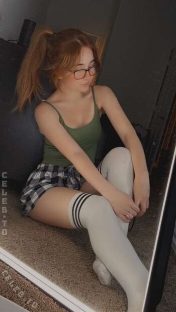 Full leaked Lyssaurora page private photo