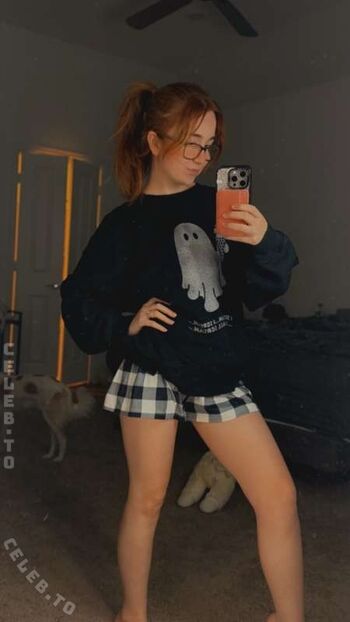 Full leaked Lyssaurora page private photo