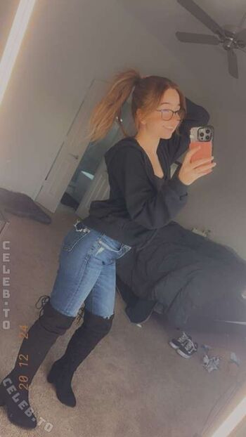 Full leaked Lyssaurora page private photo