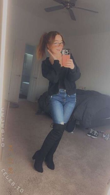 Full leaked Lyssaurora page private photo