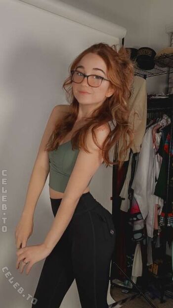 Full leaked Lyssaurora page private photo