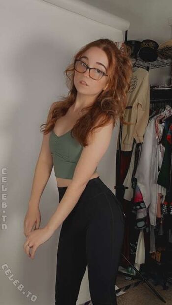 Full leaked Lyssaurora page private photo