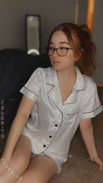 Full leaked Lyssaurora page private photo