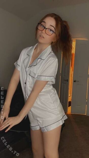 Full leaked Lyssaurora page private photo