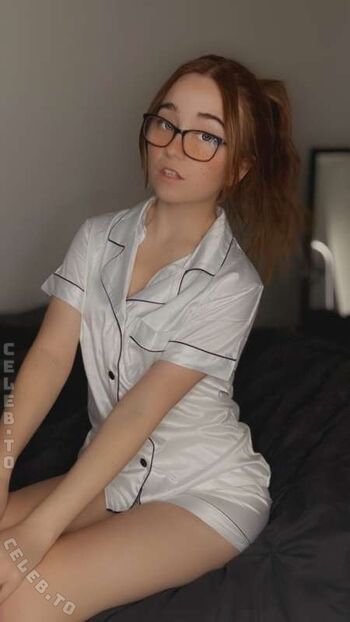 Full leaked Lyssaurora page private photo