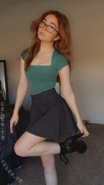 Full leaked Lyssaurora page private photo
