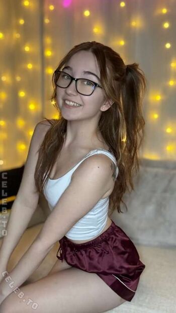 Full leaked Lyssaurora page private photo