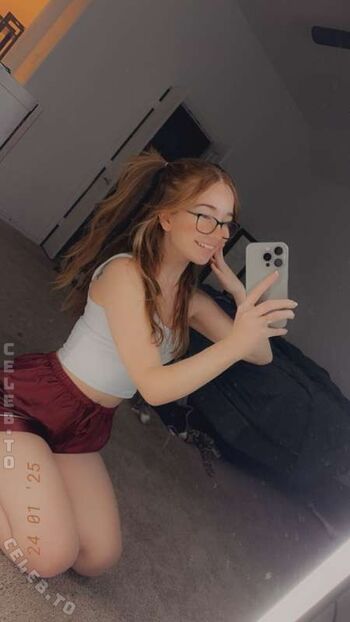 Full leaked Lyssaurora page private photo