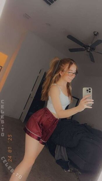 Full leaked Lyssaurora page private photo