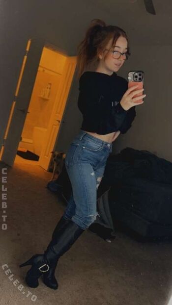 Full leaked Lyssaurora page private photo