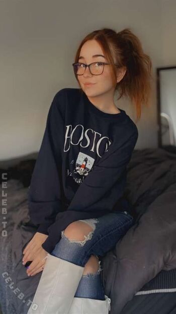 Full leaked Lyssaurora private photo