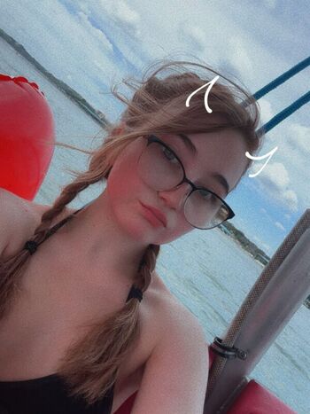 Full leaked Lyssaurora private photo