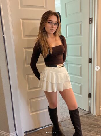 Full leaked Lyssaurora private photo