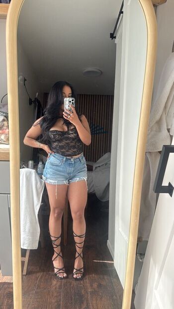 Full leaked Mrenittaa private photo