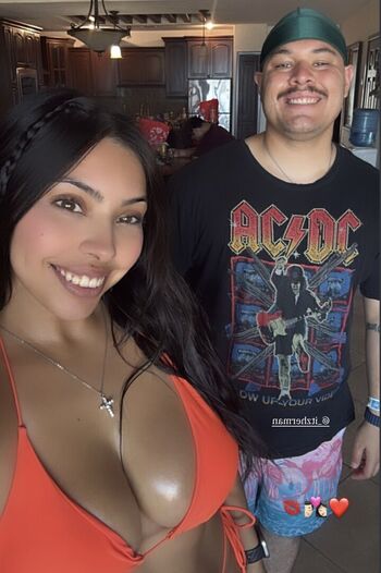 Full leaked Mlfymomma private photo