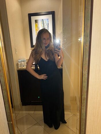 Full leaked Macimccarley private photo