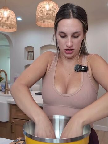 Full leaked Mackenzie lee private photo