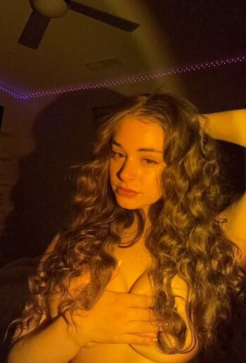Full leaked Madalynjoy private photo