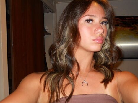 Full leaked Maddibells private photo