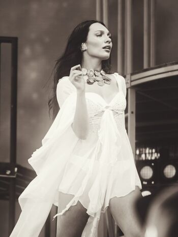 Full leaked Maddie ziegler private photo