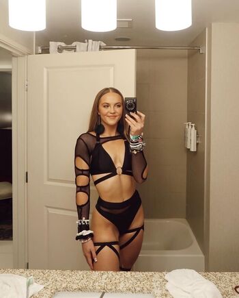 Full leaked Maddy shull private photo