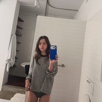 Full leaked Madeline argy private photo