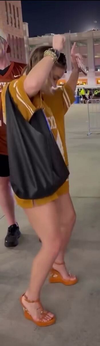 Full leaked Madelyn cline private photo