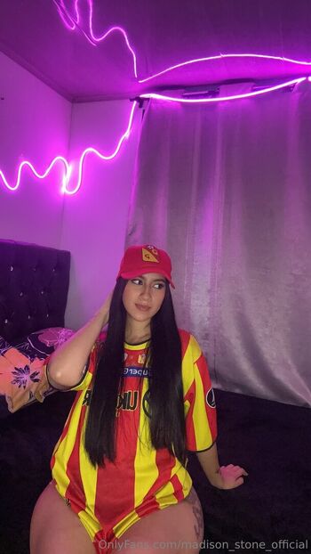 madison_stone_official