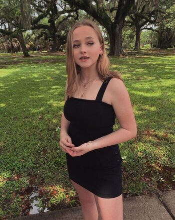 Full leaked Madison wolfe private photo