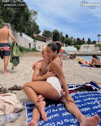 Full leaked Mae gomez private photo