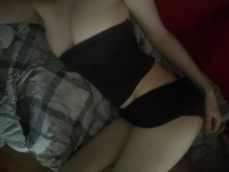 Full leaked Maeluvssugar private photo