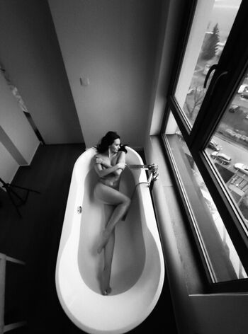 Full leaked Magdalena perlinska private photo