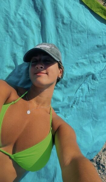 Full leaked Maggie private photo