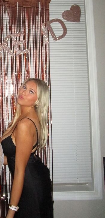 Full leaked Maggie page private photo