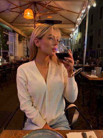 Full leaked Maggieehenry page private photo