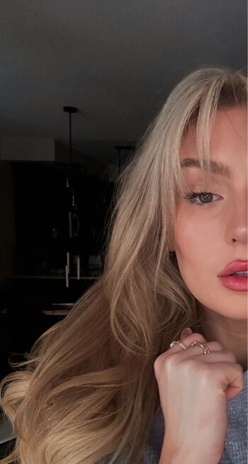 Full leaked Maggieehenry private photo