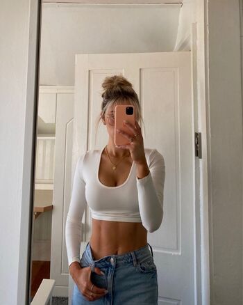 Full leaked Maggieehenry private photo