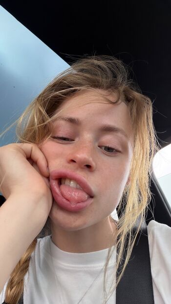 Full leaked Magpiiee private photo