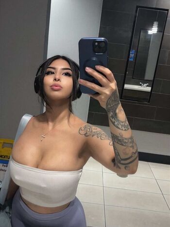 Full leaked Magzcow private photo